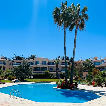 Golden Palms Paradise Garden *