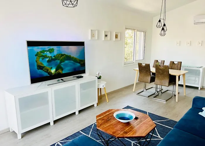 Golden Palms Paradise Garden Apartament