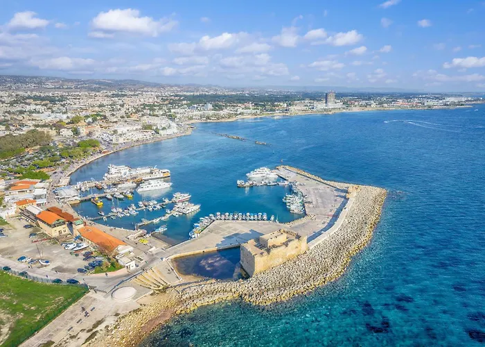 Golden Palms Paradise Garden Apartament