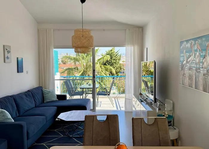 Golden Palms Paradise Garden *