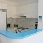 Golden Palms Paradise Garden דירה